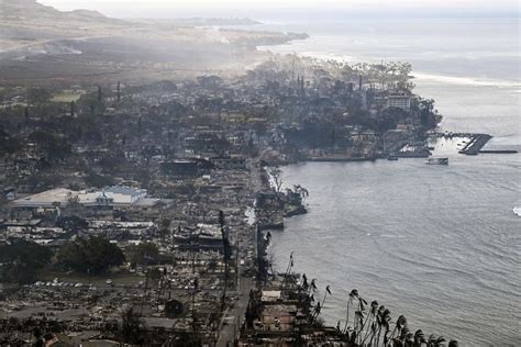 Death toll in Maui rises to 93 with 2,200 structures destroyed or damaged. Follow live updates